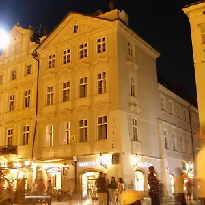 Old Town Square By Emblem Appart hôtel