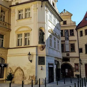 Tynska 7 Apartmán