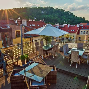 4* Szálloda Julian